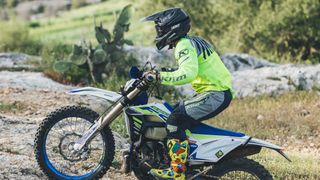 Revving Up the Ride: An In-Depth Review of the Cardo Packtalk Edge (Gear)