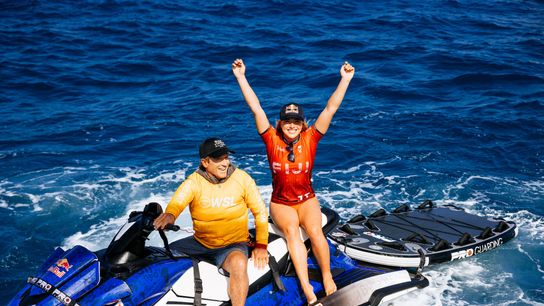 Erin Brooks' Pacific Run Ends With Another Cloudbreak Victory (Surfing)
