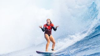Erin Brooks Lights Up Cloudbreak With Perfect 10 as Fiji Pro Gets Serious (Surfing). Photo by Cait Miers/World Surf League
