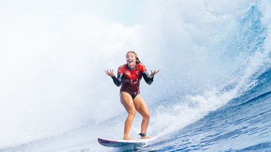 Erin Brooks Lights Up Cloudbreak With Perfect 10 as Fiji Pro Gets Serious (Surfing). Photo by Cait Miers/World Surf League