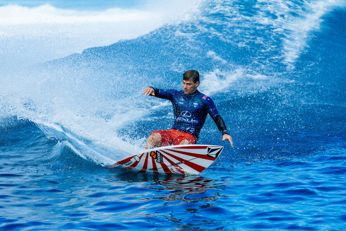 TEAHUPOʻO, TAHITI, FRENCH POLYNESIA - AUGUST 13: Jack Robinson of Australia surfs in Heat 2 of the Quarterfinals at the Lexus Tahiti Pro on August 13, 2025 at Teahupoʻo, Tahiti, French Polynesia. TEAHUPOʻO, TAHITI, FRENCH POLYNESIA - AUGUST 13: Jack Robinson of Australia surfs in Heat 2 of the Quarterfinals at the Lexus Tahiti Pro on August 13, 2025 at Teahupoʻo, Tahiti, French Polynesia.