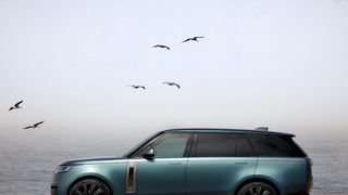 Unveiling the Pinnacle of Luxury: 2024 Range Rover SV Carmel Edition Debuts (Auto)