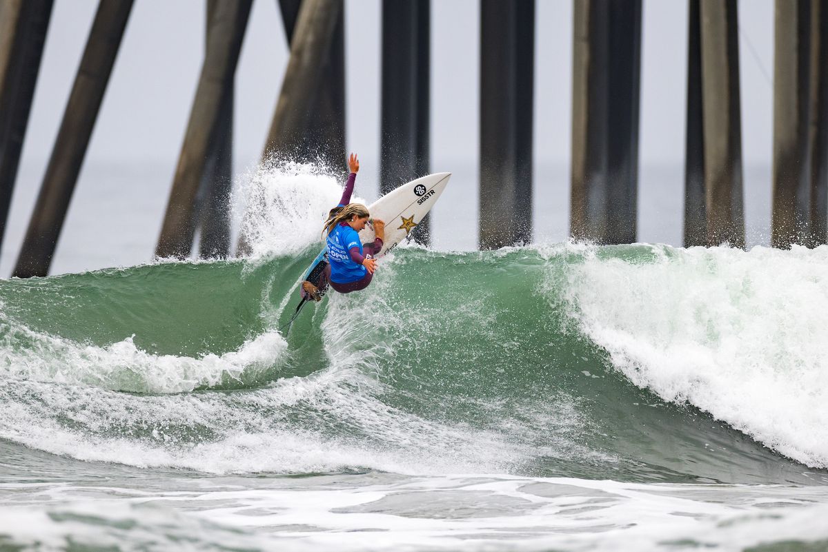 HUNTINGTON BEACH, CALIFORNIA - AUGUST 3: Sawyer Lindblad of the United States surfs in Heat 2 of the Quarterfinals at the Lexus US Open of Surfing on August 3, 2025 at Huntington Beach, California.