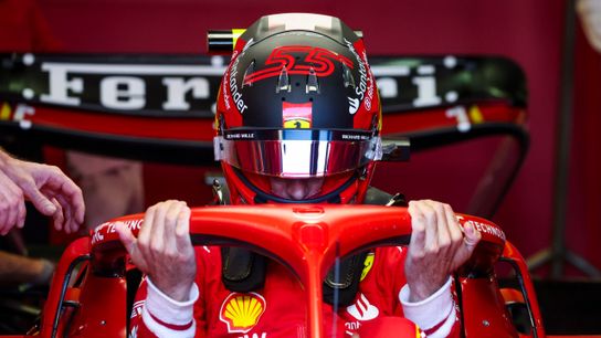 Video: Street Demo with Carlos Sainz Driving a Ferrari Road Car in Barcelona (Formula 1)