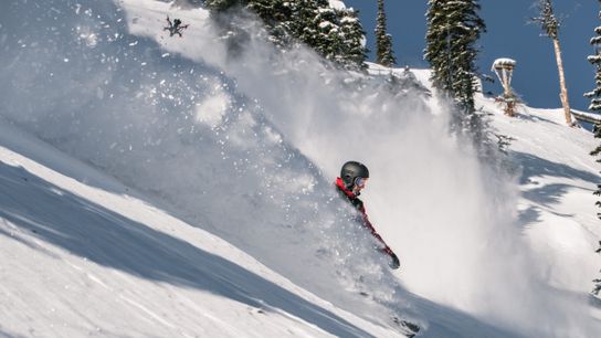 Snow | Craven and Sadowski-Synnott Win the TAE Natural Selection at Baldface (Snowboarding)