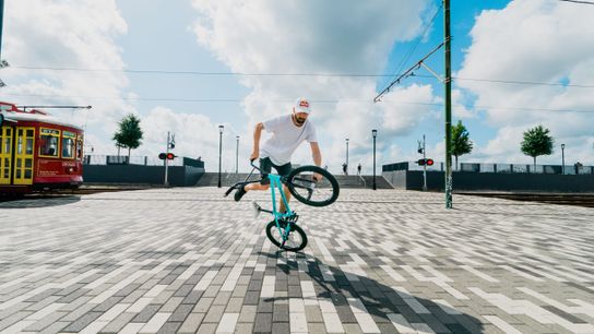 Photo Story: Terry Adams and the empty BMX playground of New Orleans (BMX/MTB)