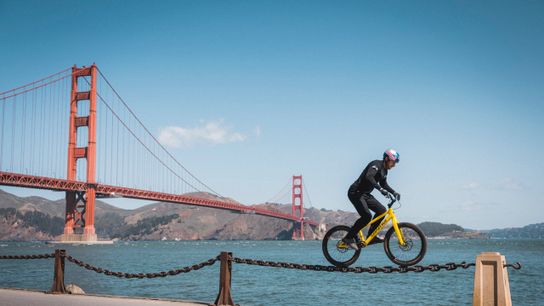 MTB | Danny MacAskill reimagines San Francisco in breathtaking new video (BMX/MTB)
