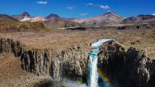 134 Feet of Pure Glory (Surfing)