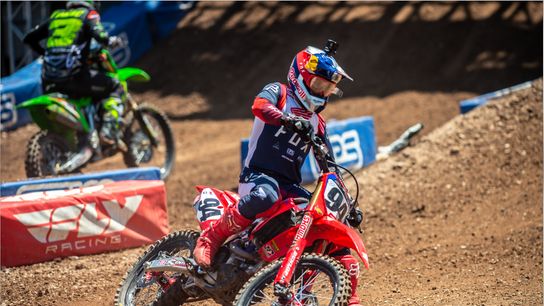 Roczen wins and is back in the mix - Monster Energy Supercross Recap (Supercross/Pro Motocross)
