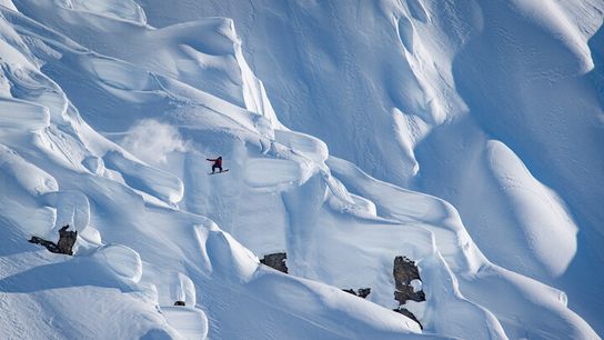 First Look: Riders Go HUGE in All-New, Three-Part Natural Selection Alaska Venue (Snowboarding)