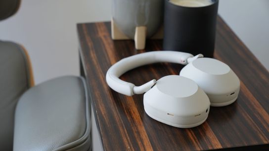 Tech | Sony Electronics Unveils New Noise Canceling WH-1000XM5 Headphones (Gear)