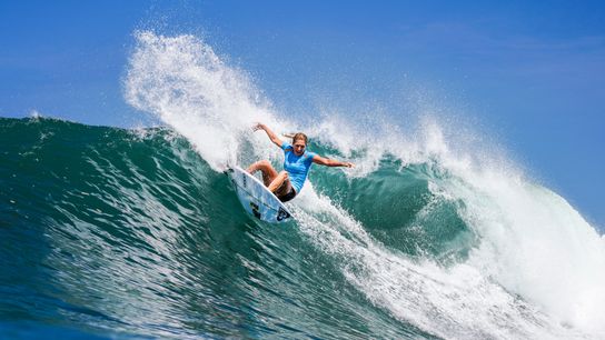 Gilmore and Kanoa Igarashi Win Corona Bali Protected (Surfing)