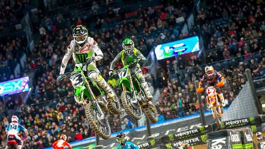 MTB | Red Bull Formation Makes Women's Freeride Lines (BMX/MTB)